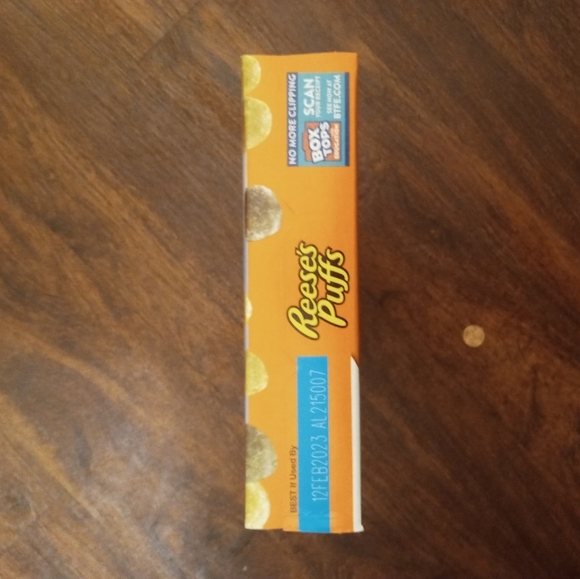 KAWS Reese Puff Cereal - Regular Size "Limited Edition" - Picture 4 of 6